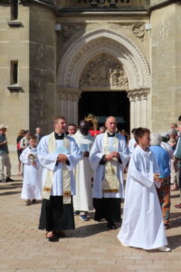 408 procession reliques